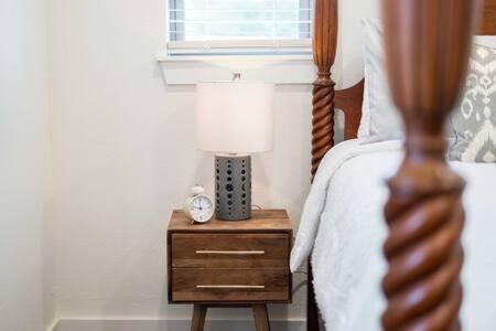 The Warhol - Pet-Friendly Apartment Bentonville Luaran gambar