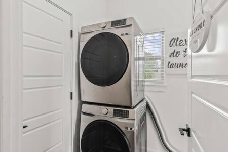 The Warhol - Pet-Friendly Apartment Bentonville Luaran gambar