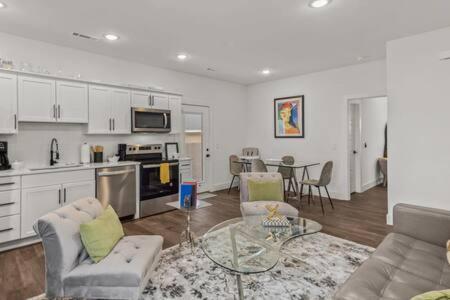The Warhol - Pet-Friendly Apartment Bentonville Luaran gambar